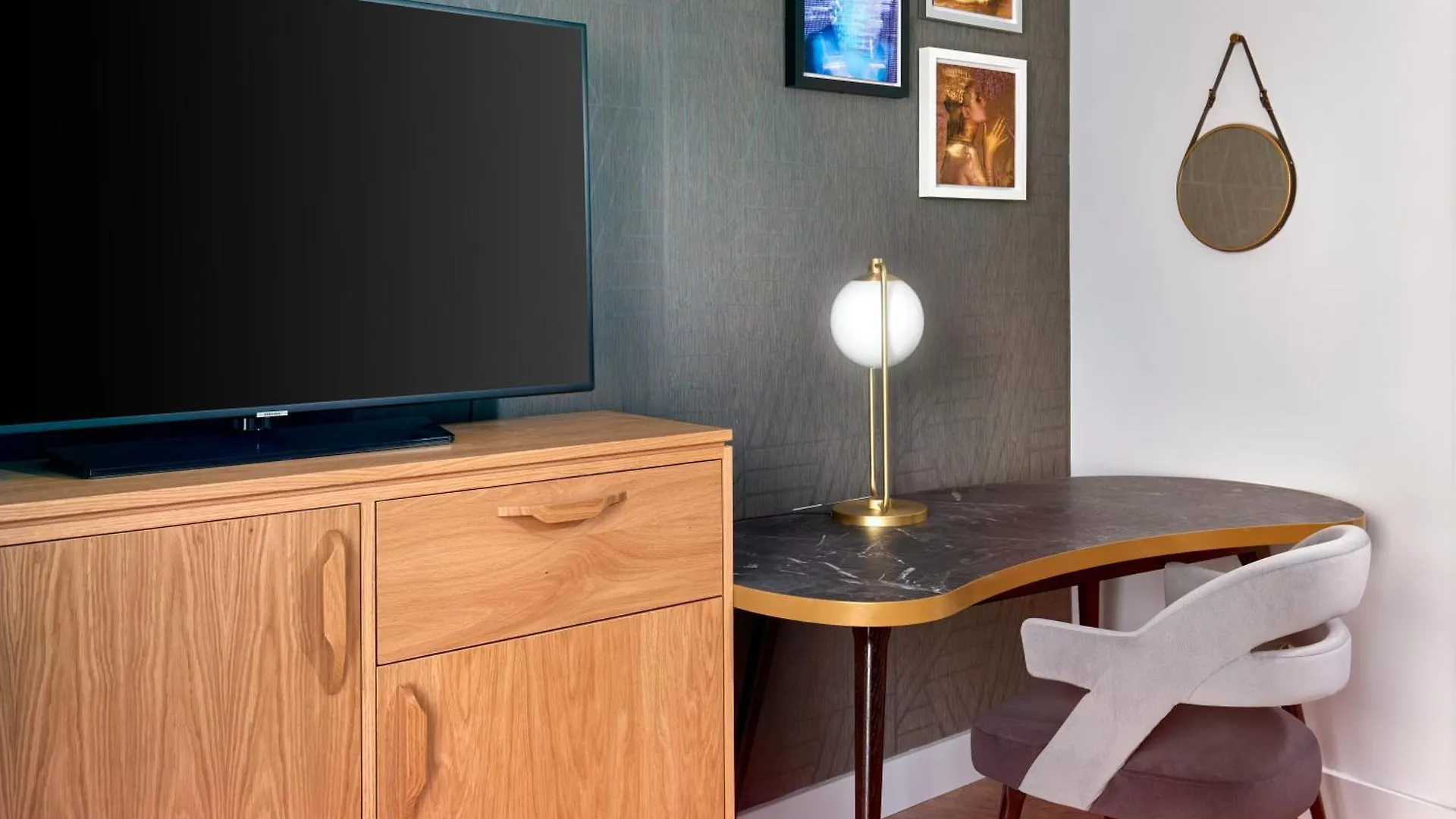 Nyx Hotel Edinburgh 4*,