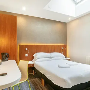 4* Hotel The Place